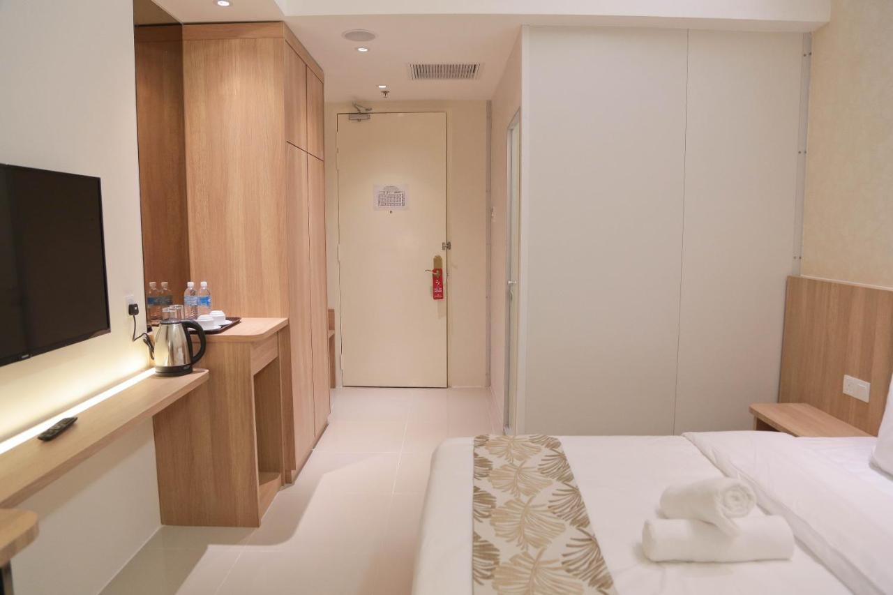 Top Holiday Hotel Seri Kembangan Exterior foto