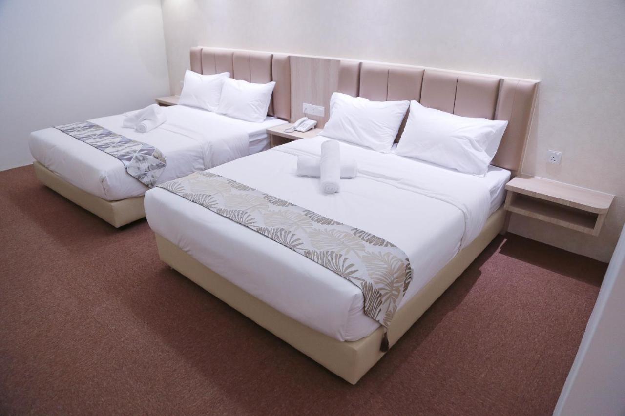 Top Holiday Hotel Seri Kembangan Exterior foto