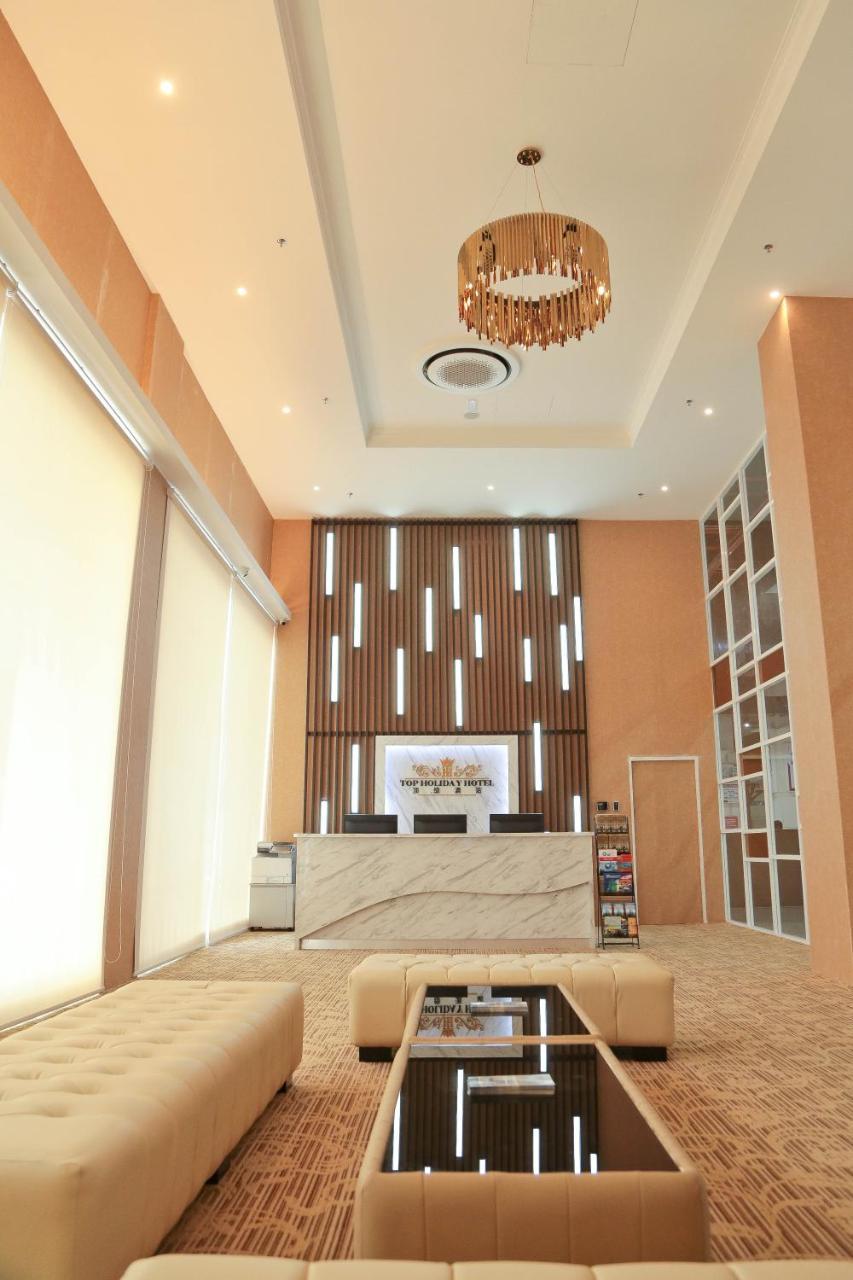 Top Holiday Hotel Seri Kembangan Exterior foto