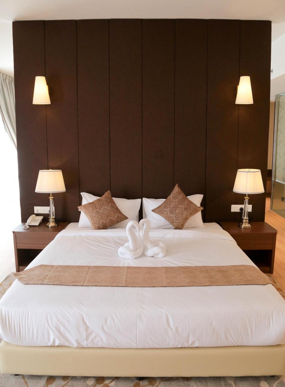 Top Holiday Hotel Seri Kembangan Exterior foto