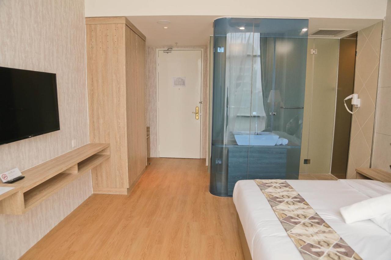 Top Holiday Hotel Seri Kembangan Exterior foto