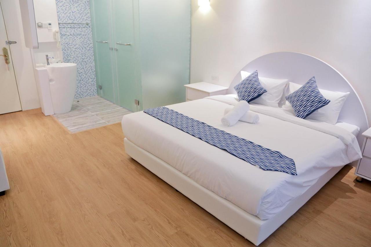 Top Holiday Hotel Seri Kembangan Exterior foto