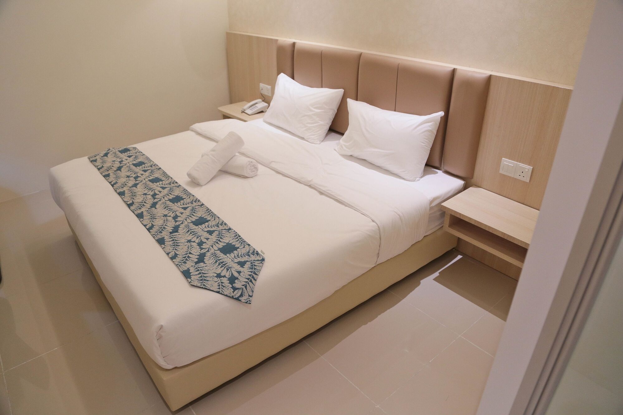 Top Holiday Hotel Seri Kembangan Exterior foto